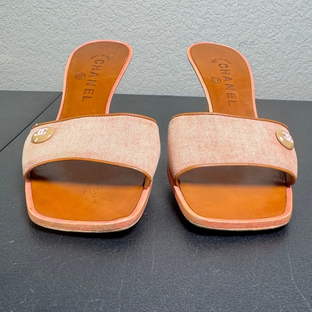 Chanel CC Logo Square Toe Mules Pink Canvas Leather Kitten Heel Sandals 38.5 - Picture 2 of 11
